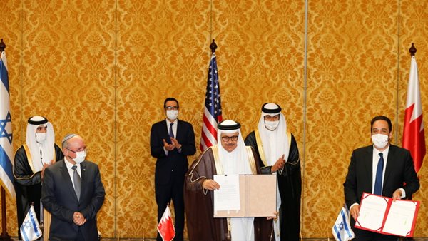 جانب من توقيع مذكرات