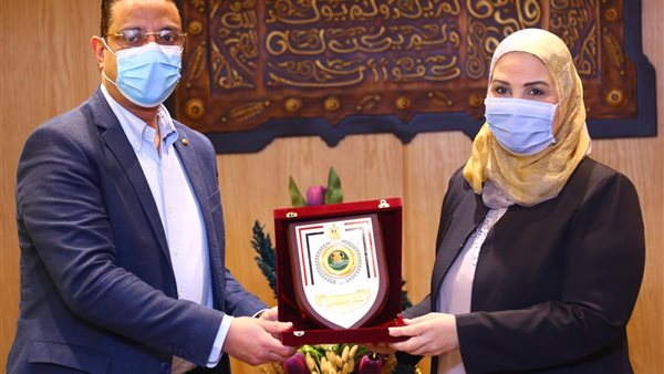 نيفين القباج والانصاري