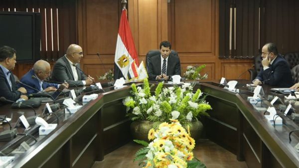 وزير الشباب والرياضة