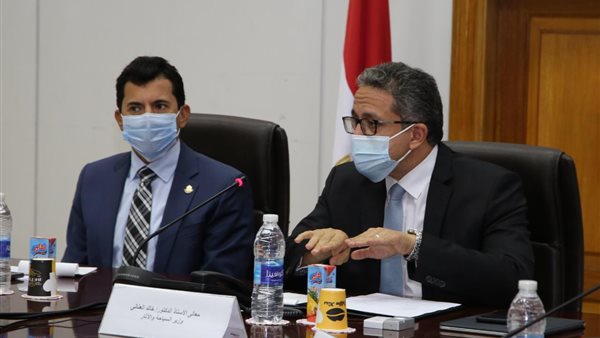 وزيري السياحة والرياضة