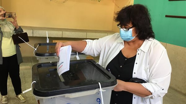 وزيرة الثقافة