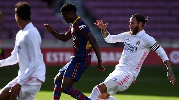 فاتي لاعب برشلونة