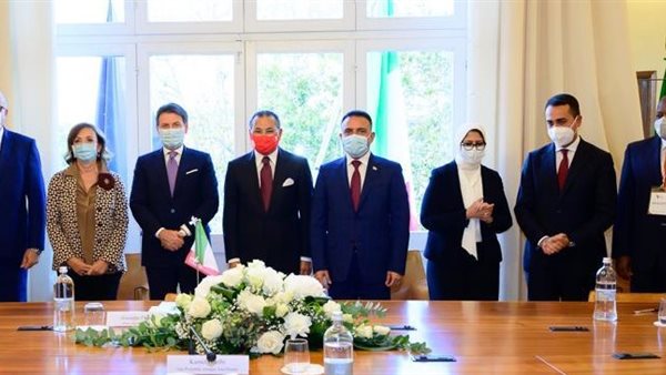 وزيرة الصحة ووزير