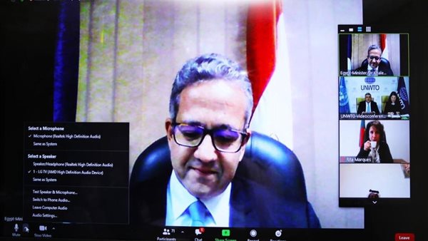 وزير السياحة والأثار