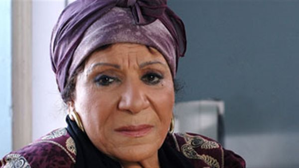 عايدة عبد العزيز