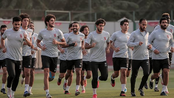 لاعبي الأهلي