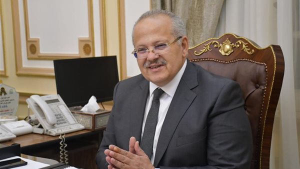 رئيس جامعة القاهرة