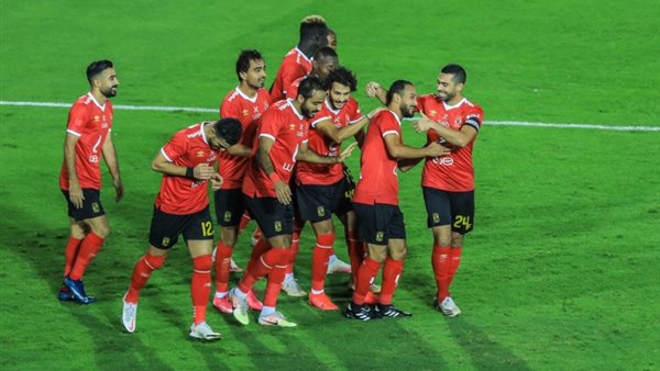 لاعبو الأهلي