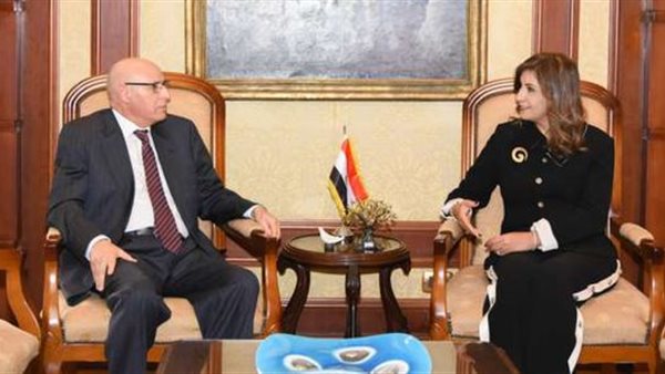 وزيرة الهجرة تستقبل