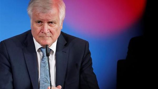 هورست زيهوفر، وزير