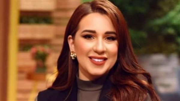 اسما شريف منير 