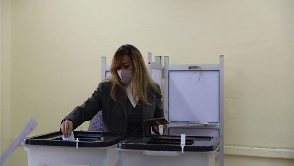 دكتورة رشا راغب