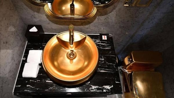 فندق مطلى بالذهب