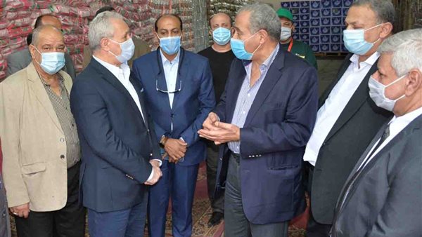 وزير التموين خلال