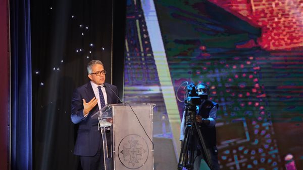 وزير السياحة