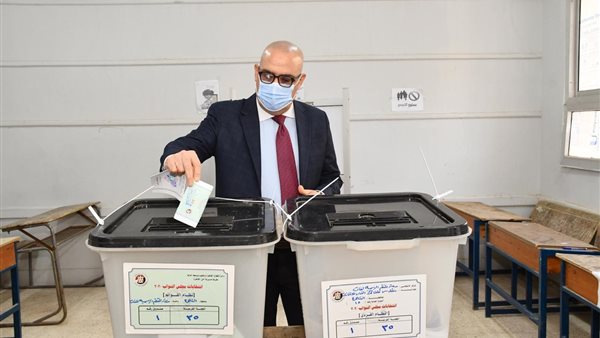 وزير الاسكان والمرافق