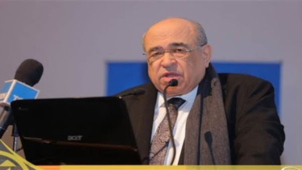 مصطفى الفقي