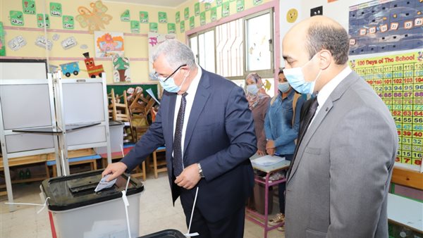  السيد القصير وزير