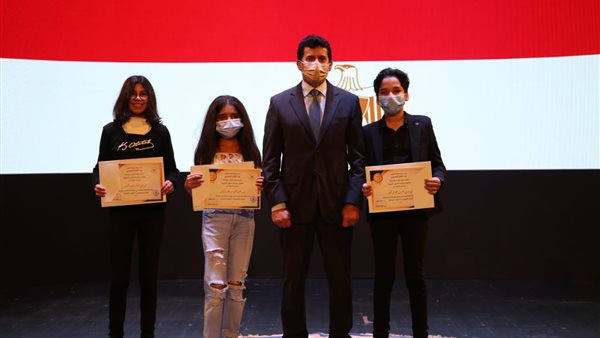 وزير الشباب والرياضة