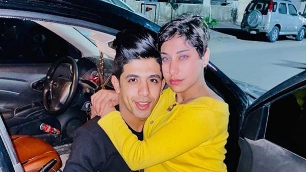 منة عبد العزيز 