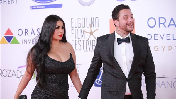 الفيشاوي وزوجته