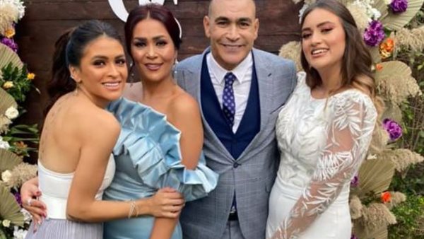 عصام الحضري وعائلته