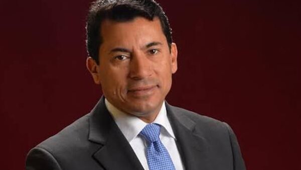 الدكتور اشرف صبحى