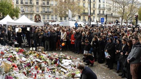 فرنسا تحى الذكرى