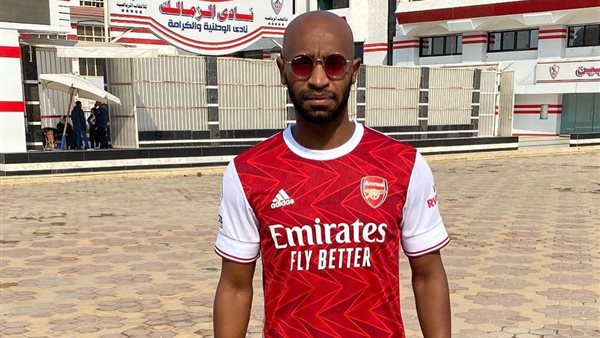 شيكابالا مرتديًا