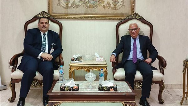 محافظ بورسعيد يلتقي