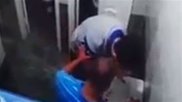 جانب من الفيديو 