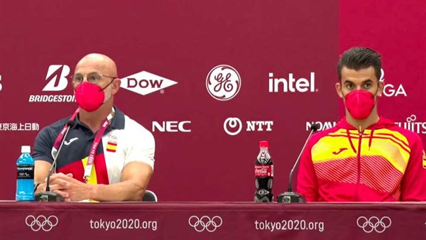 مدرب إسبانيا في المؤتمر