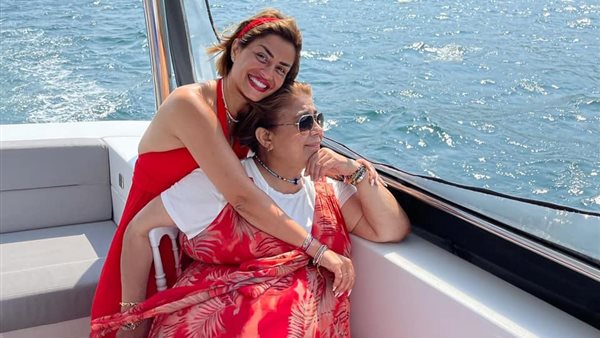 منه فضالي ووالدتها