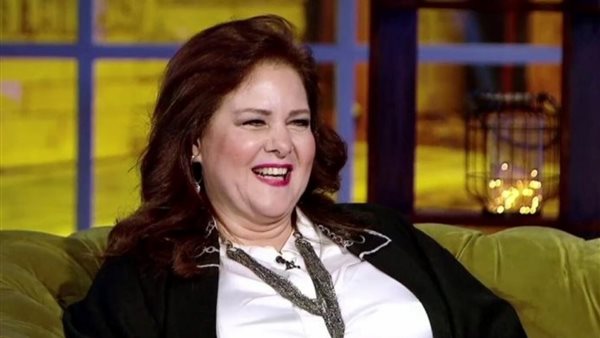 الفنانة دلال عبد