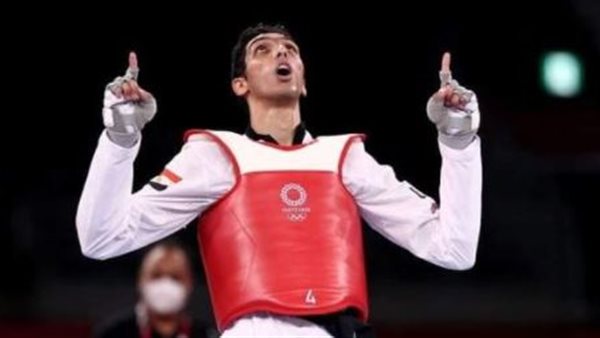 البطل سيف عيسى