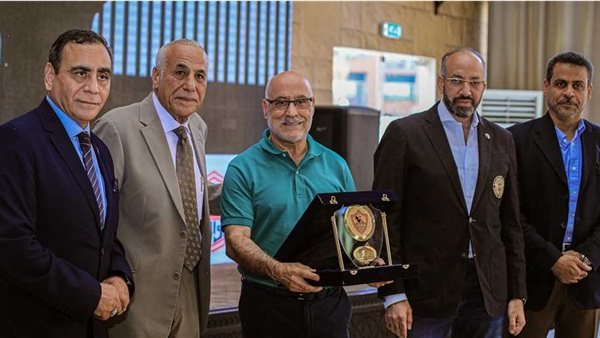 فينجادا مع رئيس الزمالك