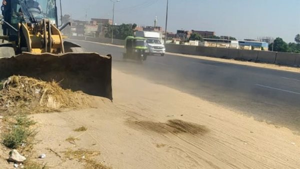 جانب من أعمال رفع