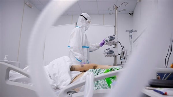 فيروس كورونا يتفشى