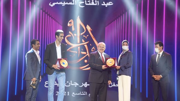 جامعة القاهرة تفوز