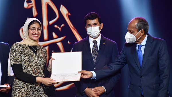 وزير الشباب والرياضة