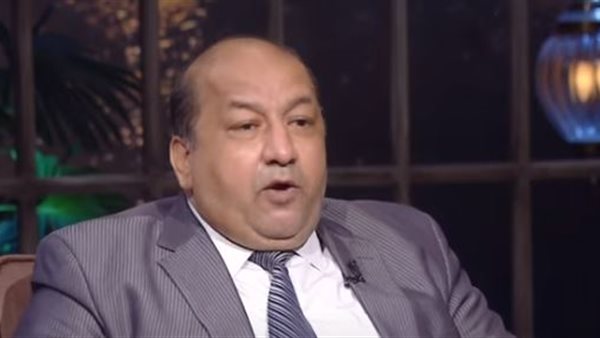 عميد كلية الآثار