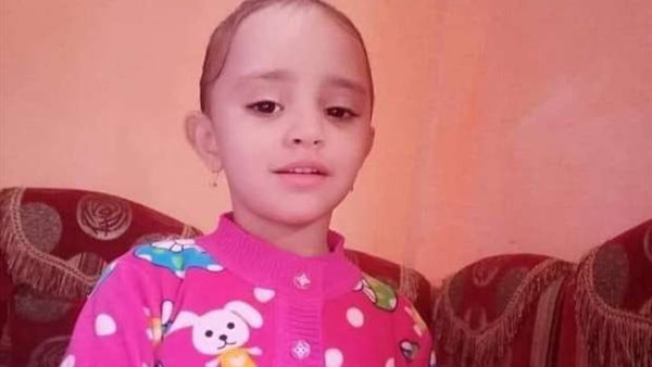 الطفلة سجدة 