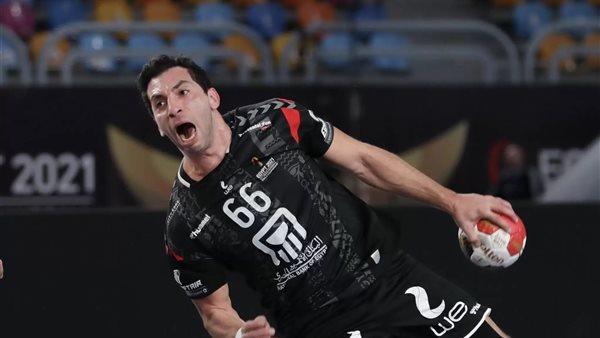 أحمد الأحمر 