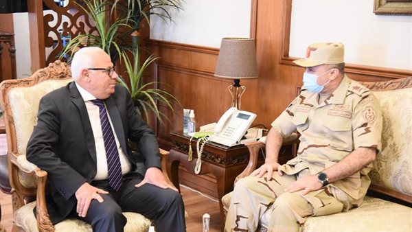 محافظ بورسعيد يستقبل