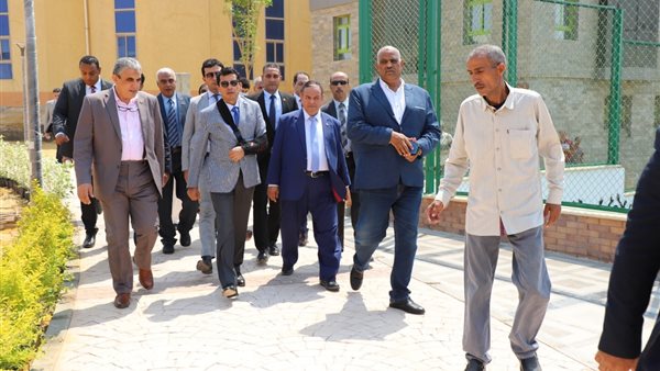 وزير الرياضة أشرف