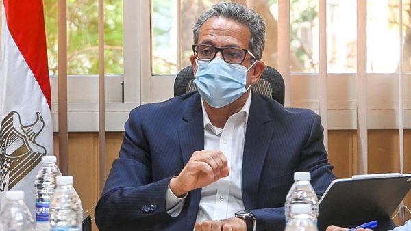 وزير السياحة والآثار