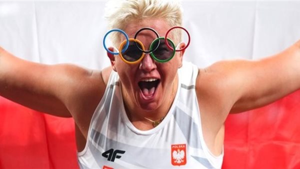 البولندية أنيتا فلودارتشيك