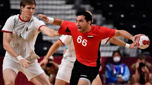 احمد الاحمر