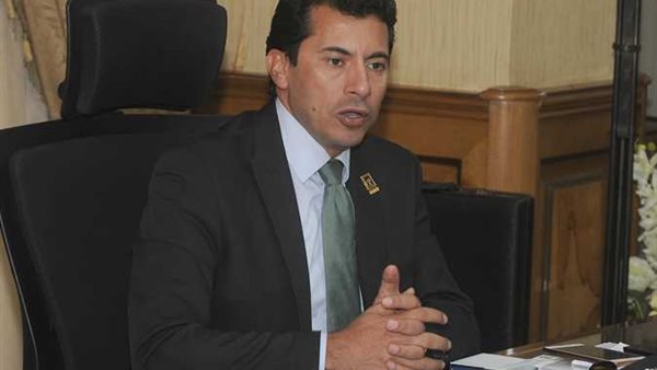 وزير الشباب والرياضة