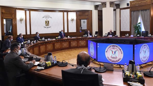 رئيس الوزراء خلال